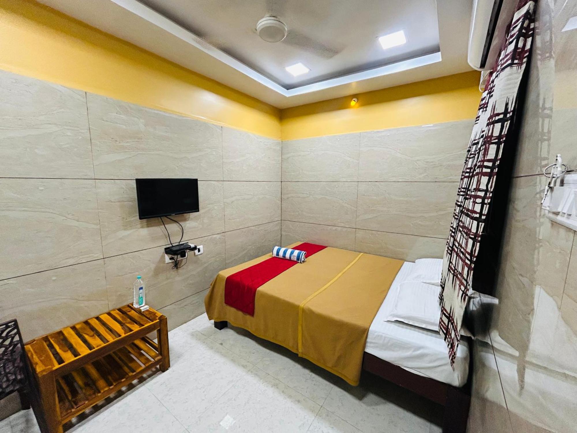 Gsr Residency Hotel Kanchipuram Exterior photo
